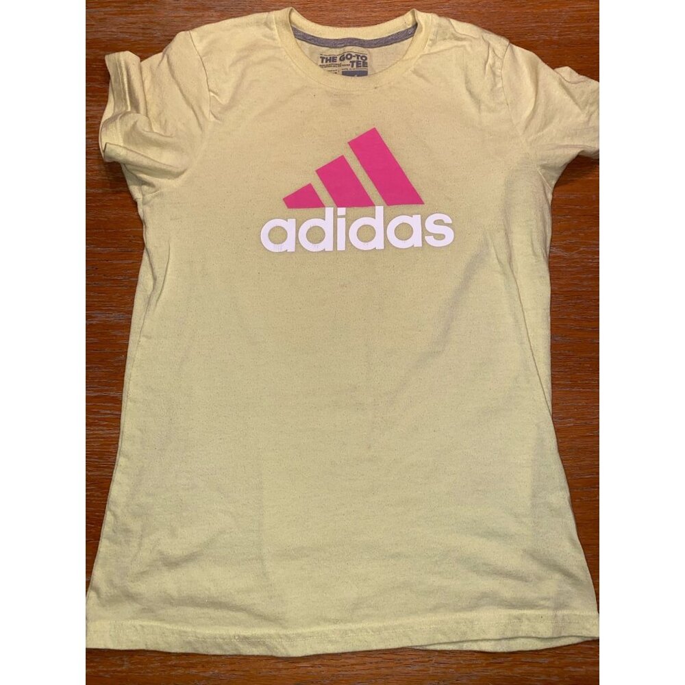 Adidas Yellow T-Shirt With Pink Logo "The Go-To Tee" Size XL